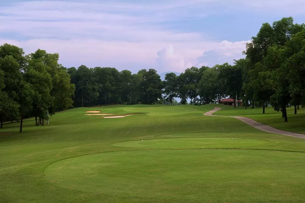 Hanoi Golf and Sightseeing Tour - King Island Golf Resort